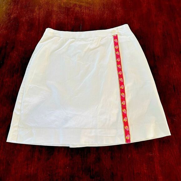 Lilly Pulitzer white skorts with strawberry ribbon trim. - Picture 1 of 6